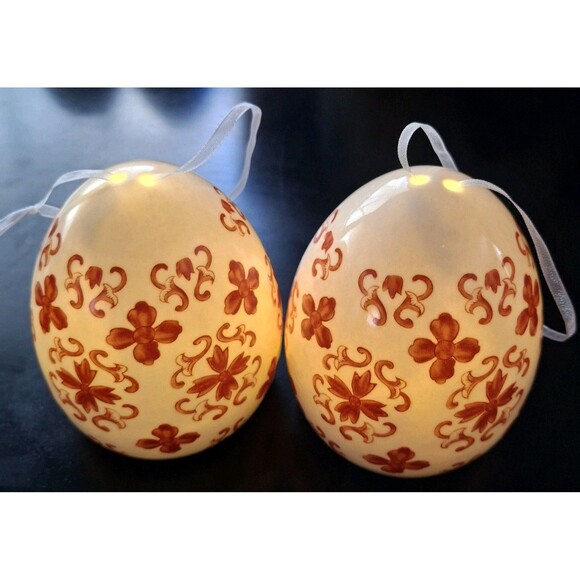 Valerie Parr Hill Red & White 2 Timed Illumination 3.5" Damask Porcelain Eggs - Picture 6 of 8